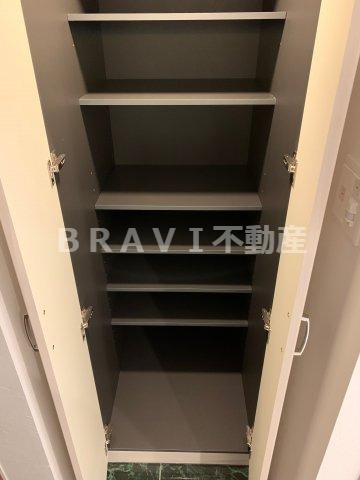プレジオ都島本通　BRAVI不動産の収納|【プレジオ都島本通】シューズボックス