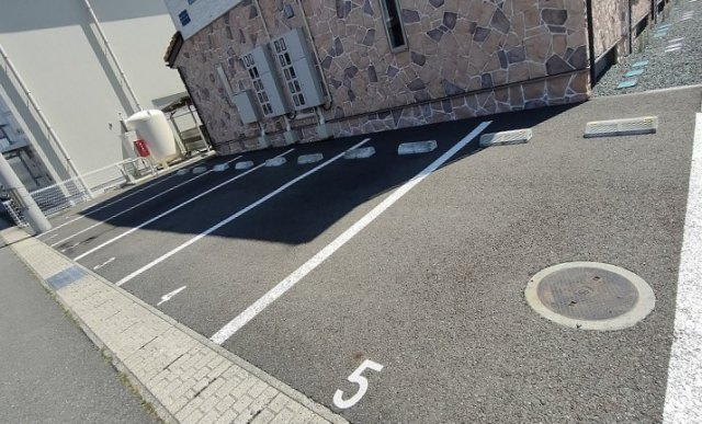 スカイヴィレッジ(Sky　village)盛南Ⅱ の駐車場