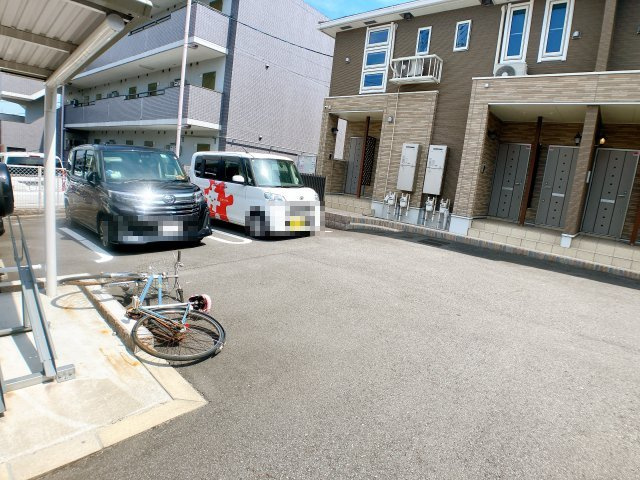 ビオーラ上池の駐車場