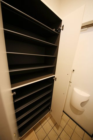 ビオーラ上池の玄関