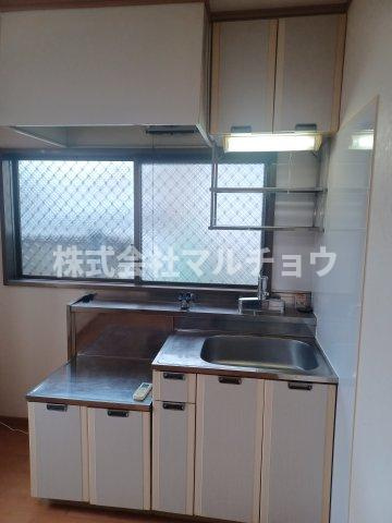 メゾンアルバＡのキッチン|コンパクトなキッチンで掃除もラクラク