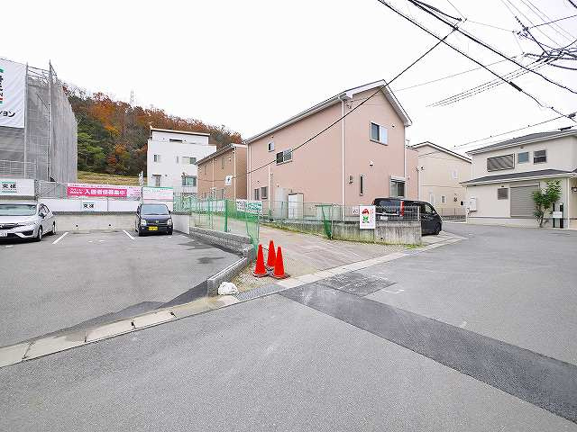 オリエンテ　トレの周辺