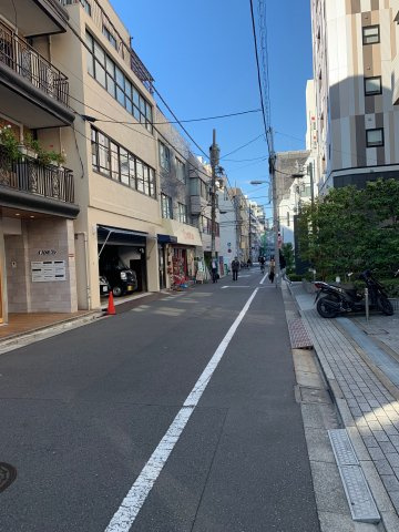 FAMビルの周辺