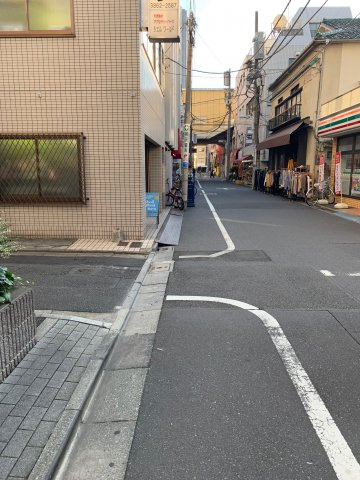 FAMビルの周辺