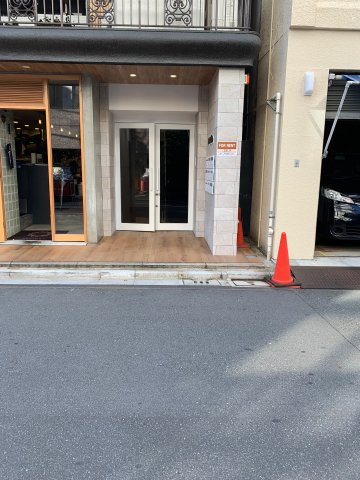 FAMビルの外観