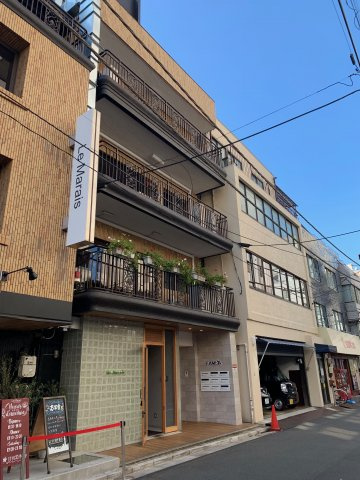 FAMビルの外観