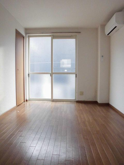 サニーコート愛宕の居間・リビング