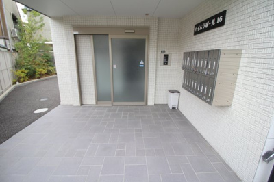 【エントランス】 | デスポワール岡町