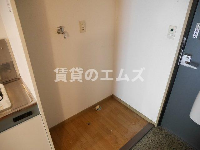 【設備】 | メゾンボヌール | メゾンボヌールの室内洗濯機置き場
