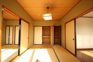 【居間・リビング】 | 桜ハイツＢ棟 | 和室がひろがる居住スペース
