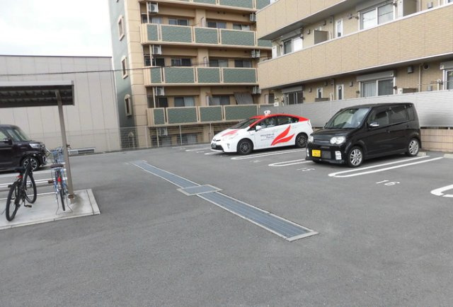 熊本市東区御領８丁目のアパートの駐車場