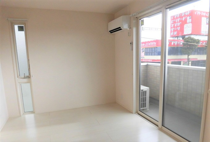 熊本市東区御領８丁目のアパートの居間・リビング