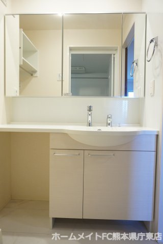 熊本市東区御領８丁目のアパートの独立洗面台