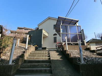 【外観】 | ティ・エスハイム参番館 | 小田急線「柿生」駅より徒歩5分！便利な立地の2階建てアパートです♪通勤通学はもちろん、お買い物やお出かけにもGood☆