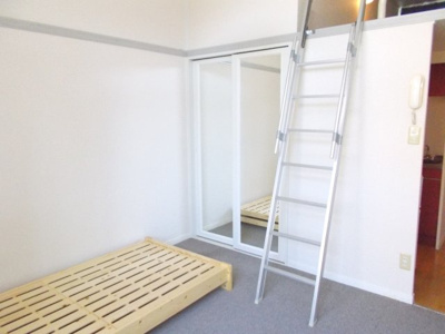 【居間・リビング】 | レオパレスエスパシオ21B | 家具家電付きタイプ