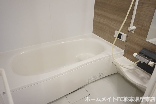 熊本市南区田井島３丁目のアパートの浴室
