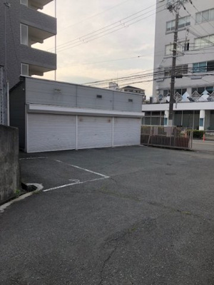 【洋室】 | 森シャッター付きガレージ