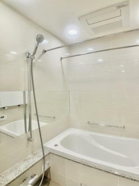 千代田区一番町の賃貸マンションの浴室