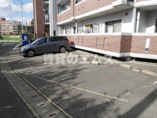【駐車場】 | ピュアファースト | ピュアファーストの駐車場