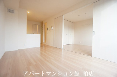【居間・リビング】 | オーク大島田B