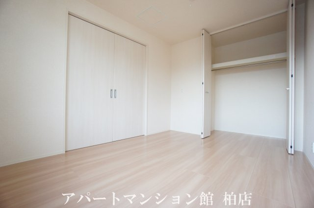 オーク大島田Bの洋室