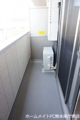 熊本市南区御幸西４丁目のアパートのバルコニー