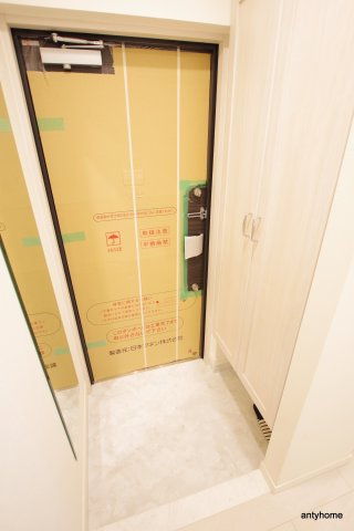 La Douceur九条　仲介手数料無料の玄関