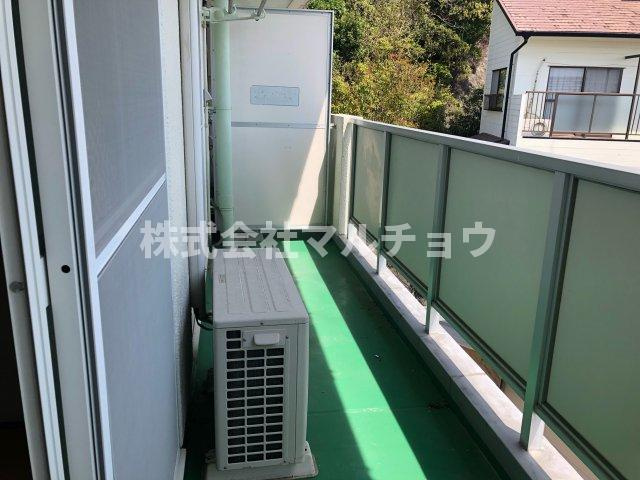 ハイツシティヒルのバルコニー|お洗濯にも便利なバルコニー付き