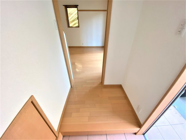 メゾンド脇田の玄関