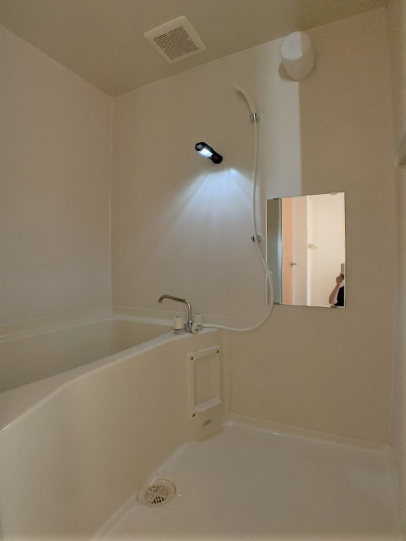 リバーサイド下小路の浴室