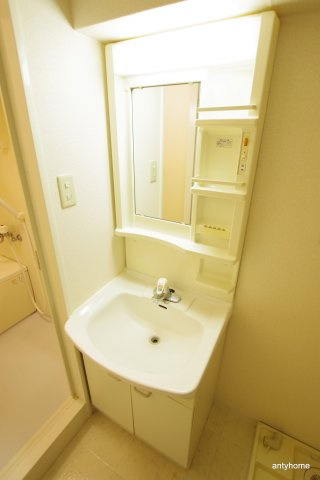 ソルレヴェンテ梅田　仲介手数料無料の洗面所