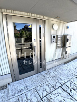 【エントランス】 | シャルマン堂前 | 建物の内部です