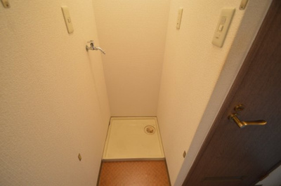 【設備】 | シャトラン弓木参番館 | 洗濯機置き場