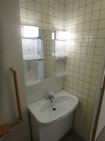 渡瀬町貸事務所Ⅱの独立洗面台