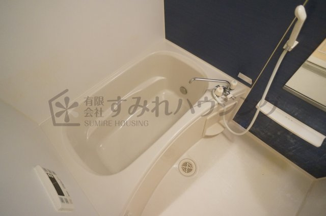 レジデンス北野北の浴室