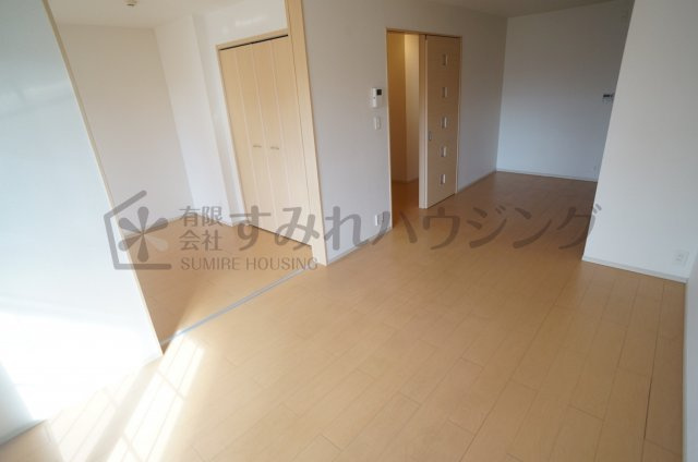 レジデンス北野北の居間・リビング