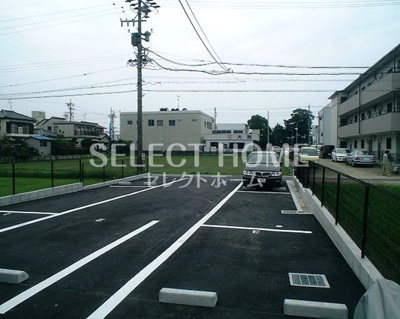 【駐車場】 | ファミール足鹿 | 駐車場完備です