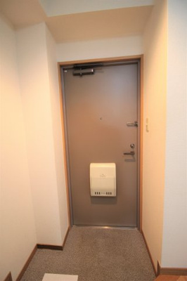 【玄関】 | ロンモンターニュ小阪