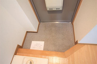 【玄関】 | ロンモンターニュ小阪