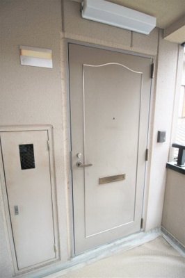 【玄関】 | ロンモンターニュ小阪