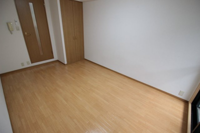 【洋室】 | ロンモンターニュ小阪