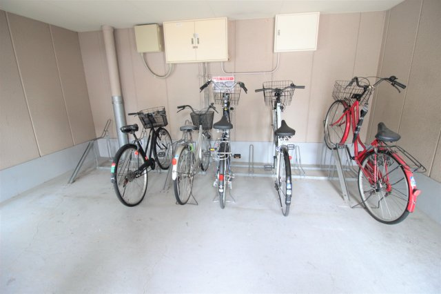 【駐車場】 | ロンモンターニュ小阪