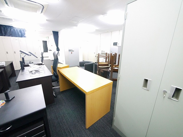 トーマスビルの内装