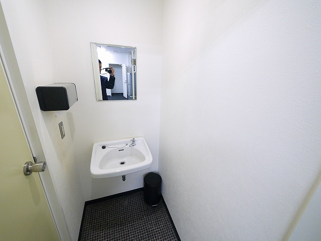 トーマスビルの内装