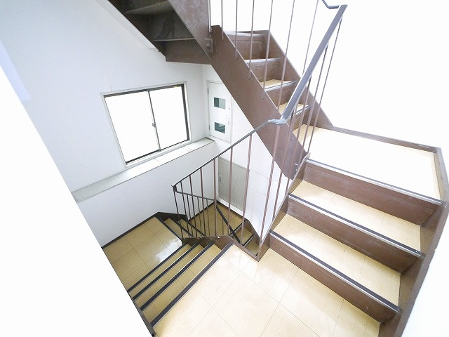 トーマスビルの内装