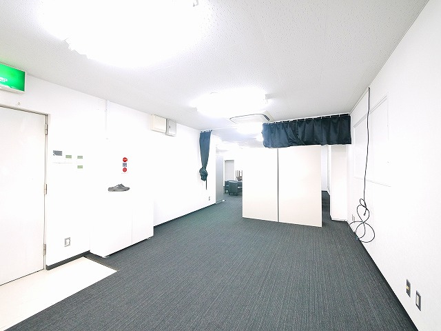 トーマスビルの内装