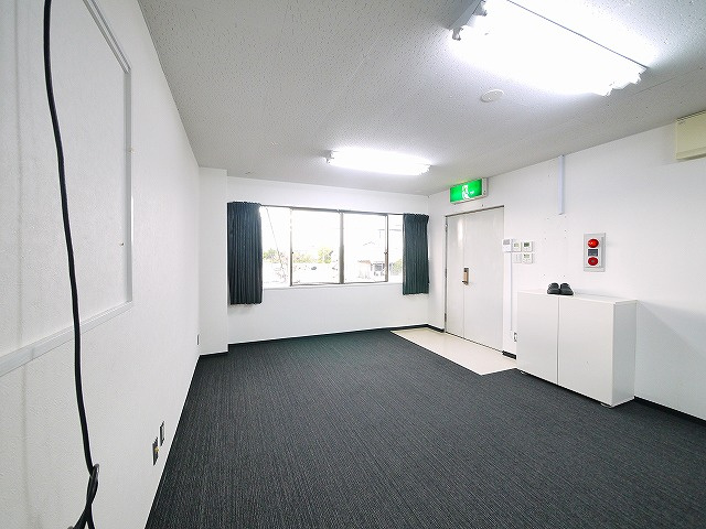 トーマスビルの内装