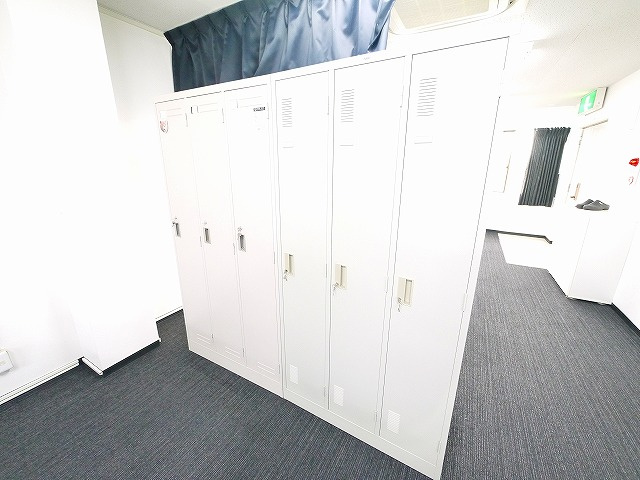 トーマスビルの内装