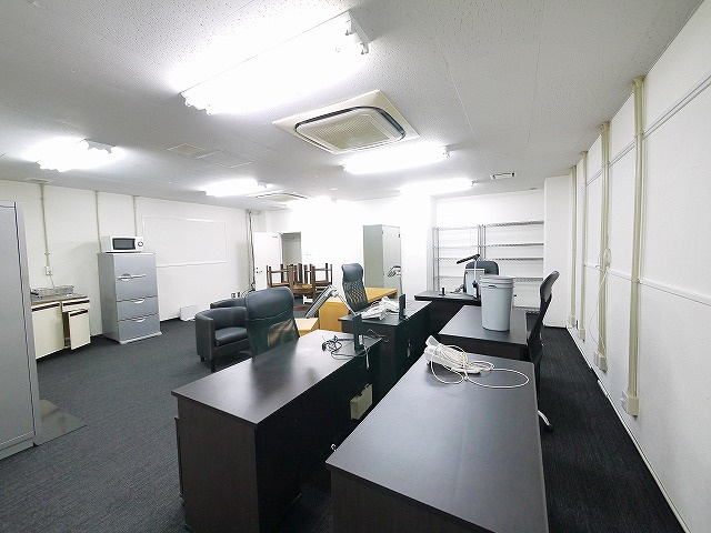 トーマスビルの内装