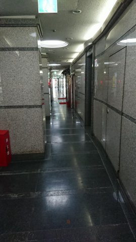 港区六本木７丁目の店舗一部のエントランス